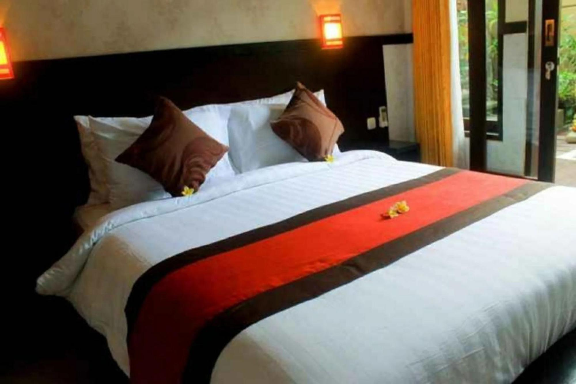 Antara Sunset Road Hotel Legian Exterior foto