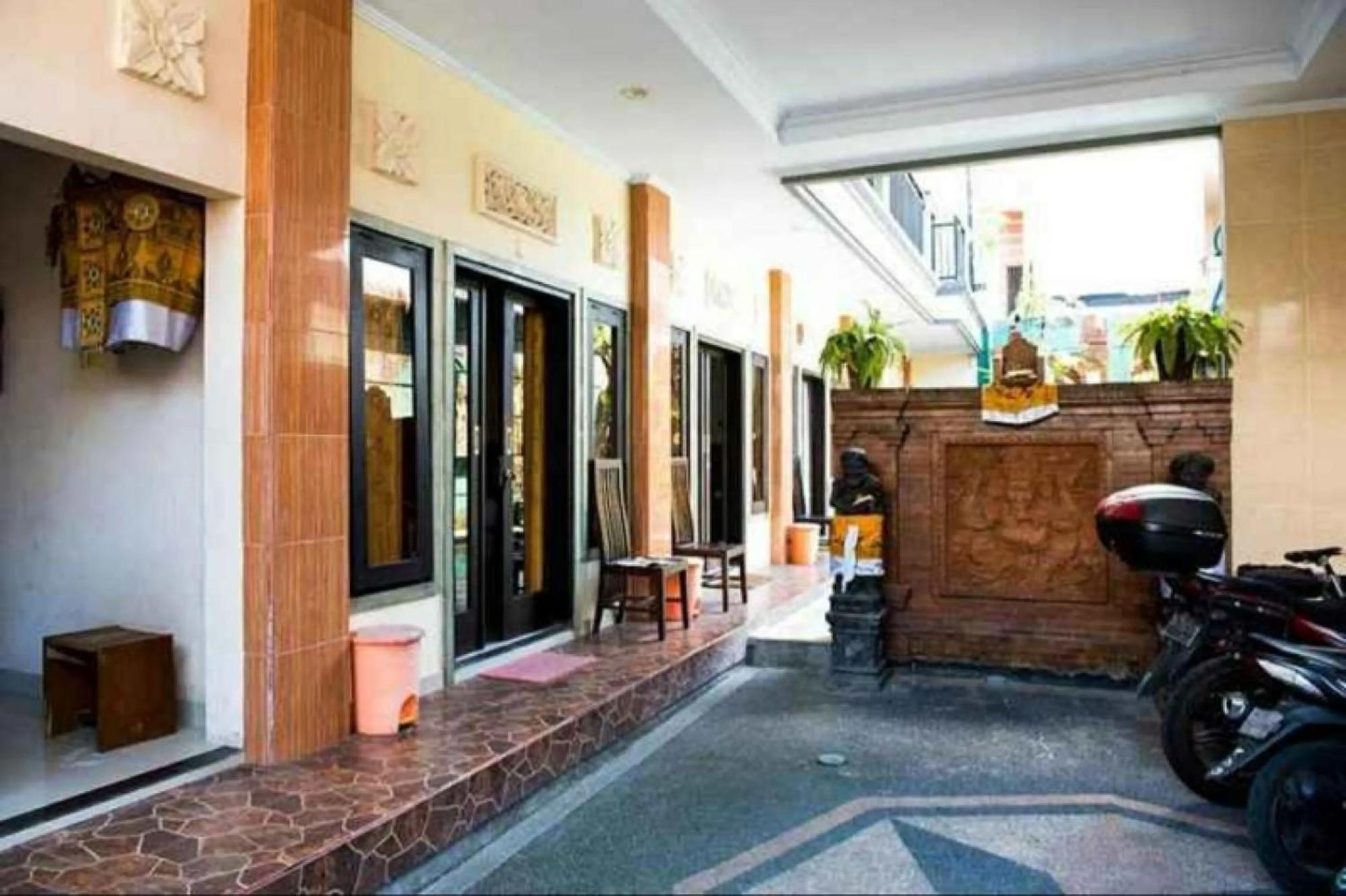 Antara Sunset Road Hotel Legian Exterior foto